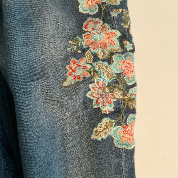 J. Jill Embroidered Denim Crop Jeans - Picture 6 of 7